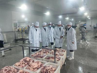 筑牢食品安全防線 哈市市場(chǎng)監(jiān)管局強(qiáng)化食品生產(chǎn)企業(yè)證后監(jiān)督檢查
